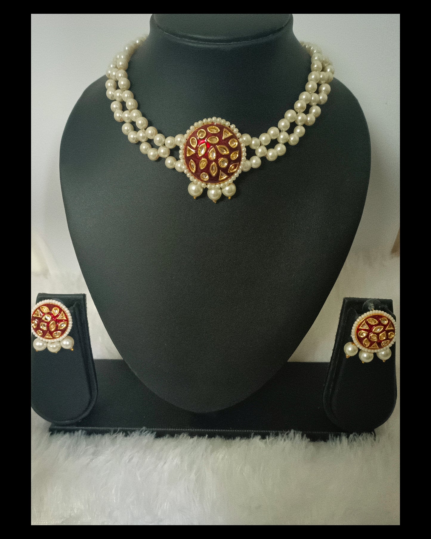 Kundan Pendant with Off White Pearl Necklace Set