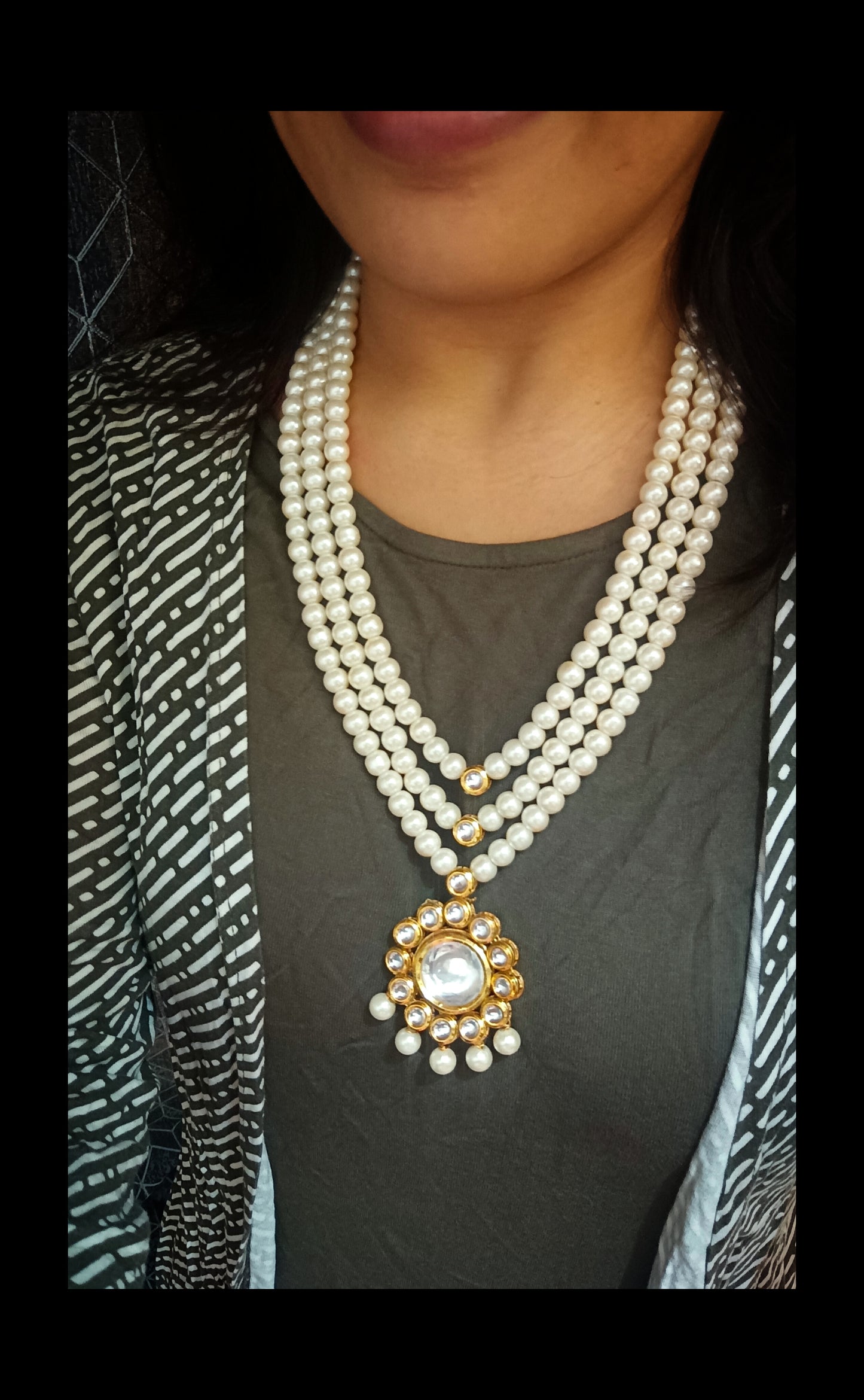 Kundan Pendant Necklace Set