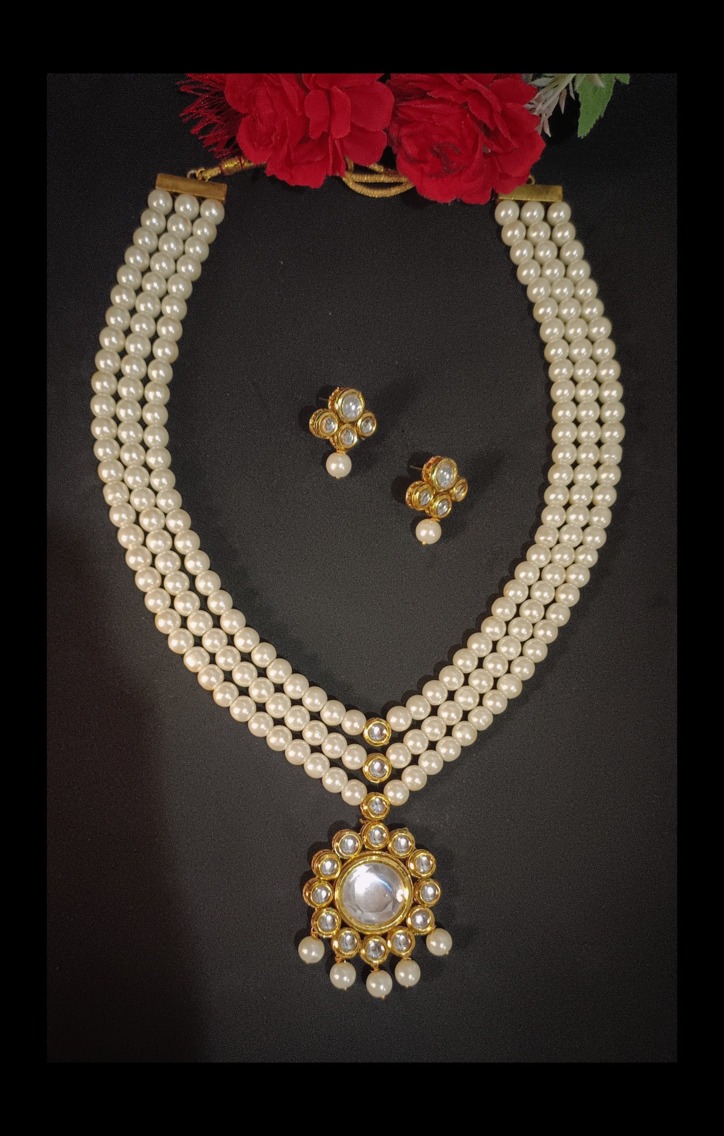 Kundan Pendant Necklace Set