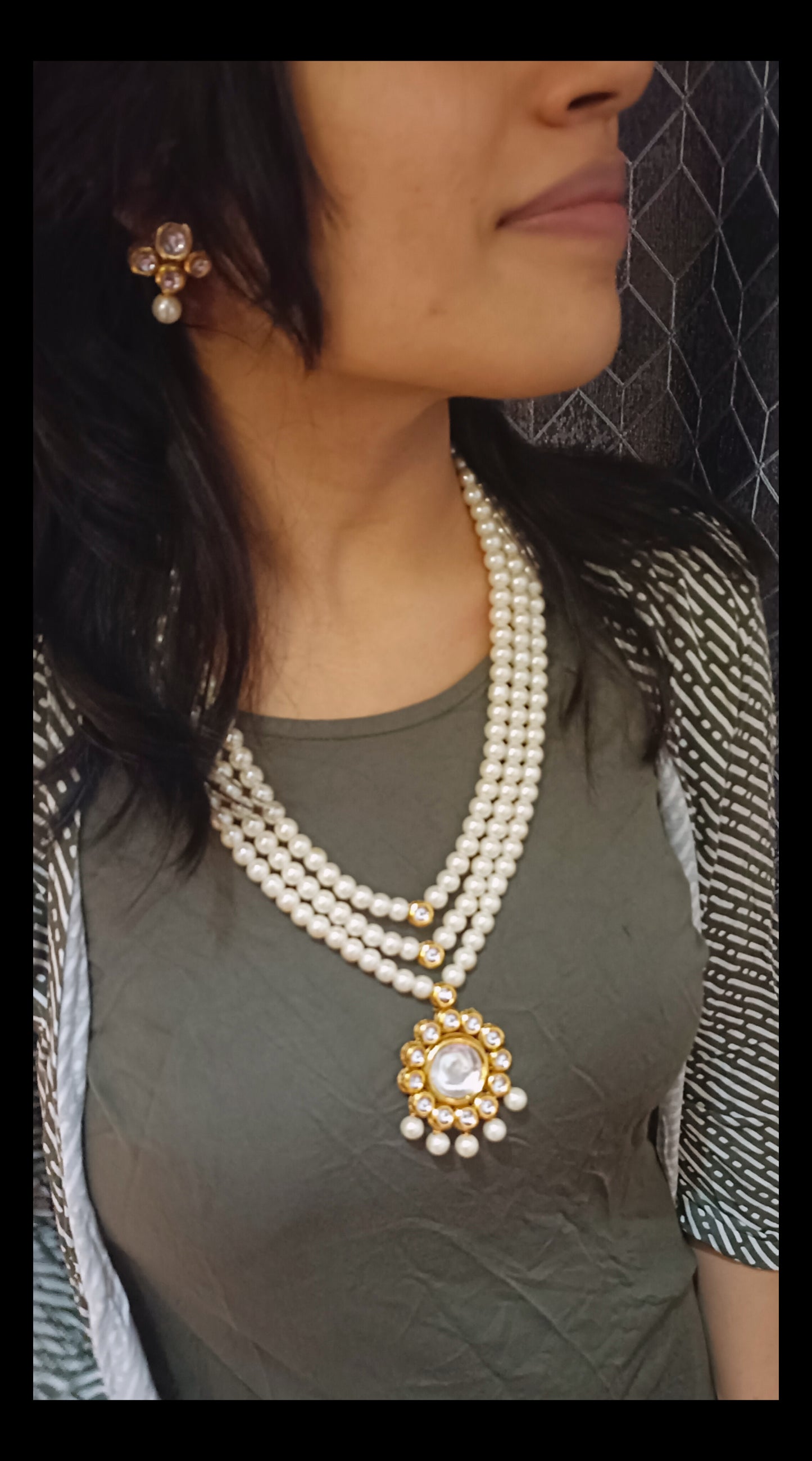 Kundan Pendant Necklace Set