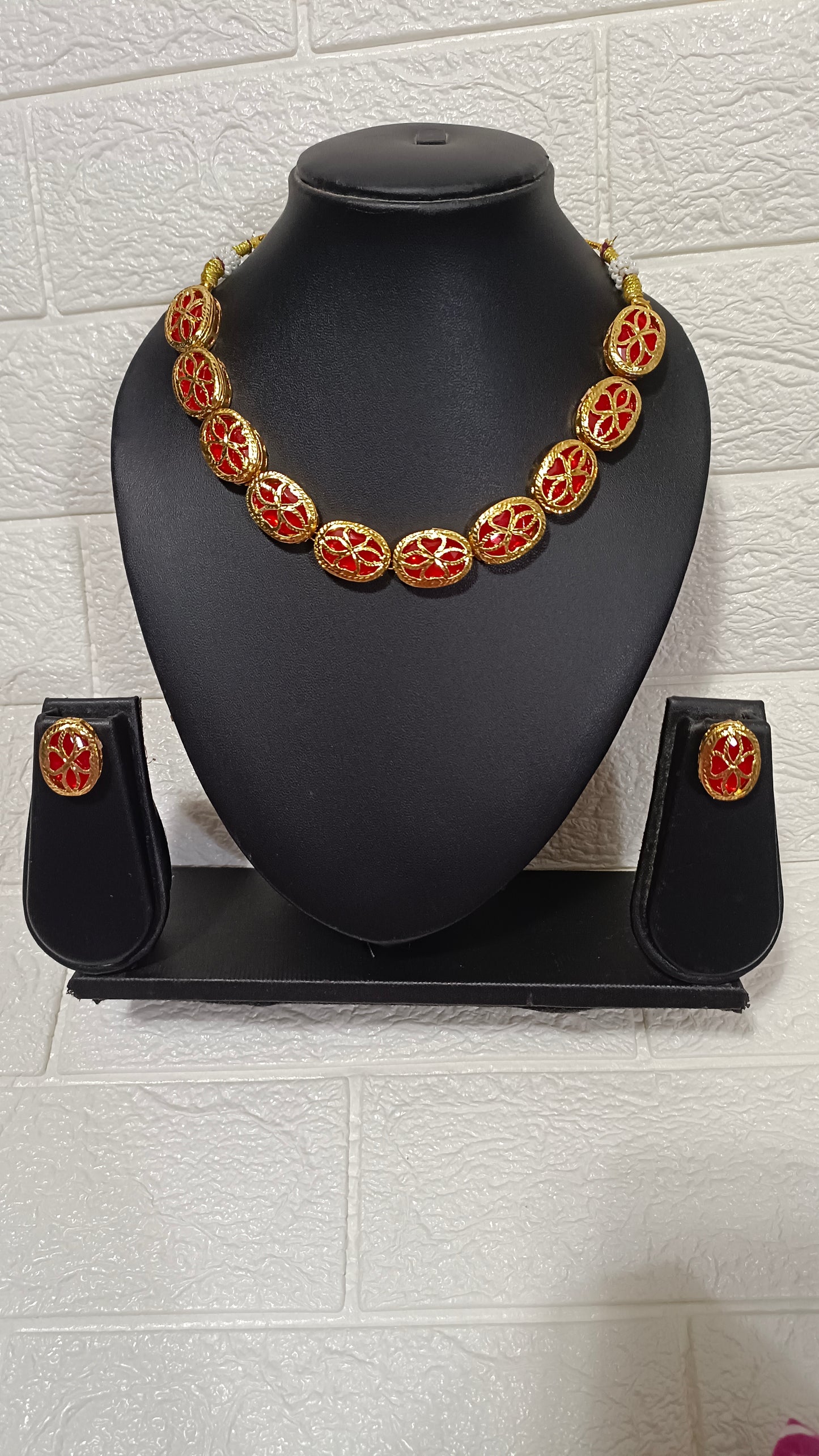Gold-Plated Kundan Necklace Set