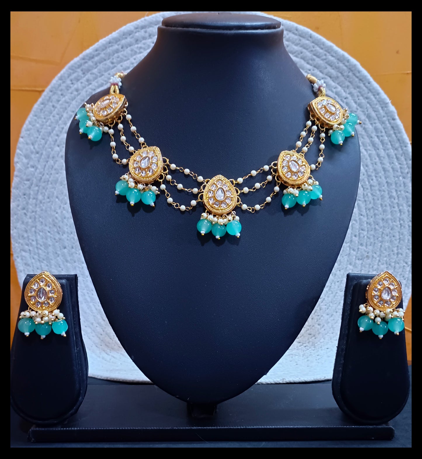 Exclusive Kundan Ganthan Chain Choker Set