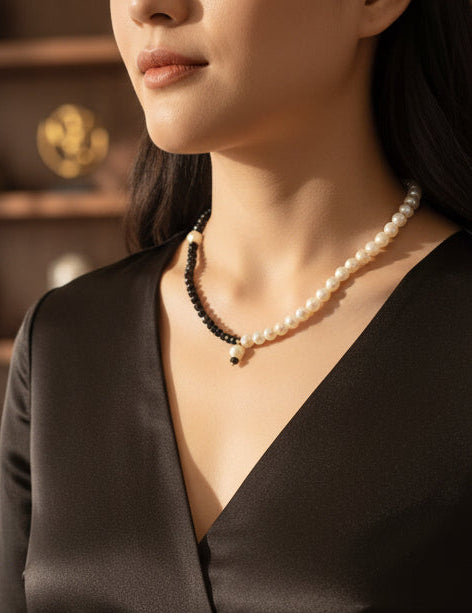 Black & White Crystal Glass Beads Necklace