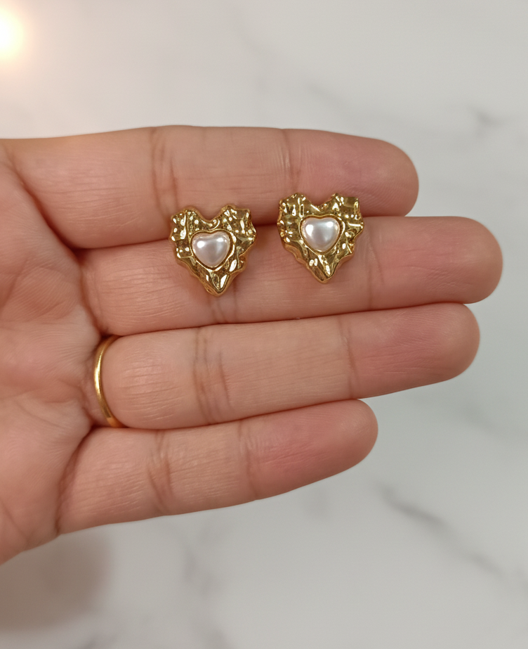 Anti-Tarnish Heart Pearl Earrings