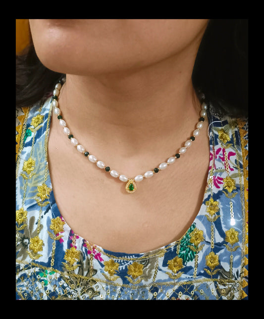 White & crystal Green AD golden Pendant Necklace
