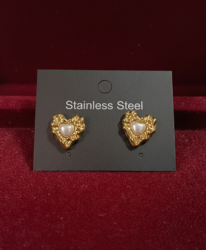 Anti-Tarnish Heart Pearl Earrings
