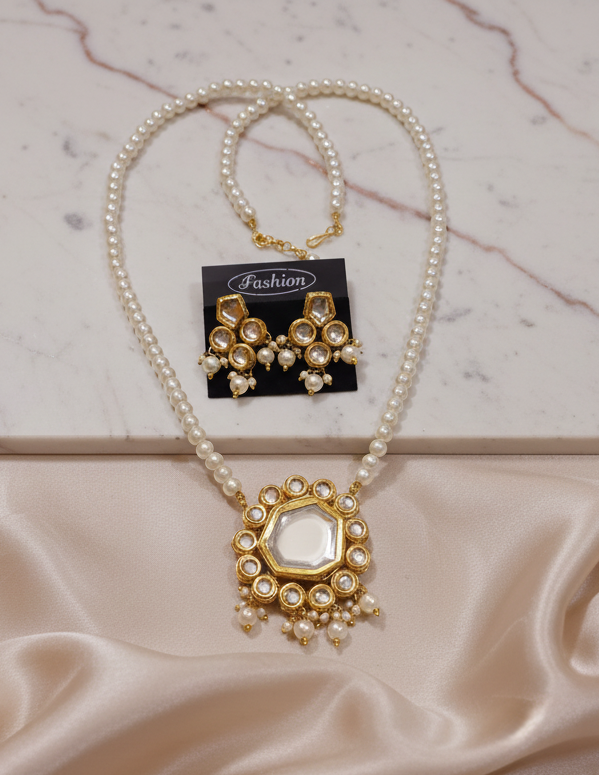 Pearl Kundan Pendant Necklace Set